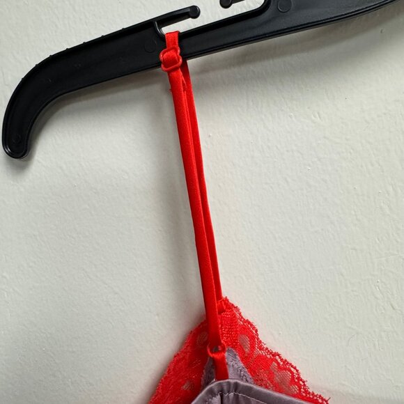 Guess size, small pink and red laced camisole - Picture 7 of 7